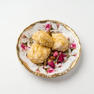 Mini Rose Baklava (1 Pcs)