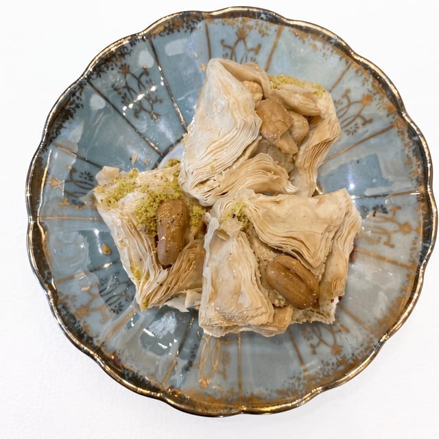 Bird's Nest Cashew.