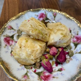 Mini Rose Baklava (1 Pcs)